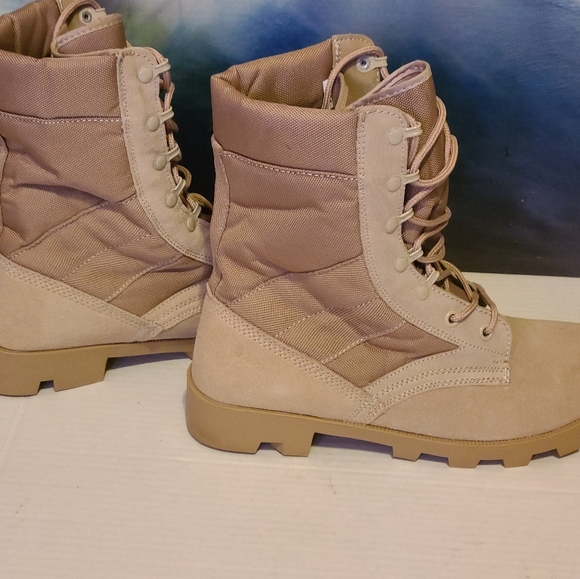 R11 Combat Boots - Picture 3 of 10